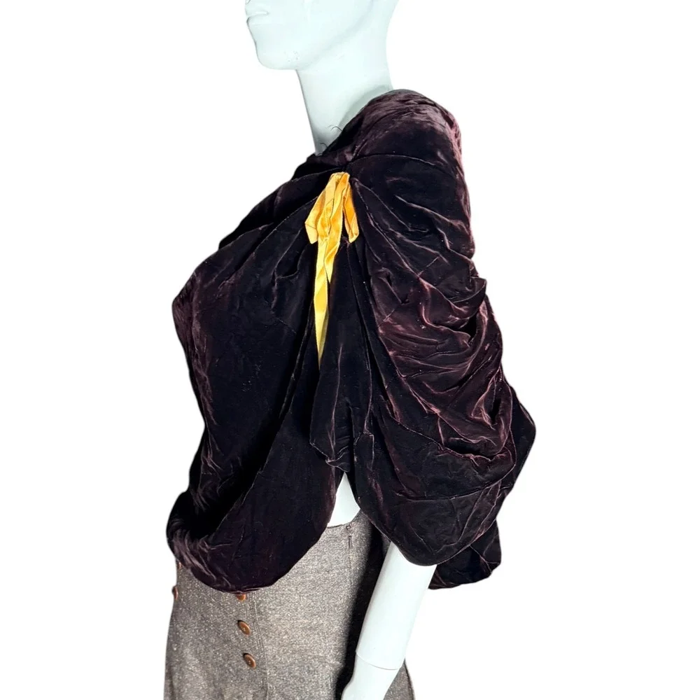 Antique Velvet mantle Sleeveless Shoulder Wrap Draped Bows burgundy gold M L